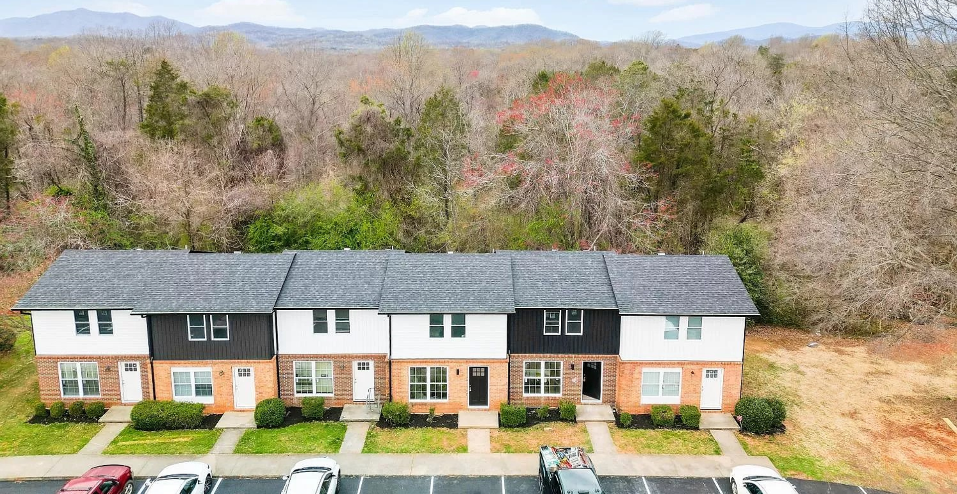 Amherst Apartment: 178 Dulwich Rd