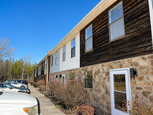 2 Bedroom 1.5 Bathroom Apartment Available to Rent for $850/ Mo