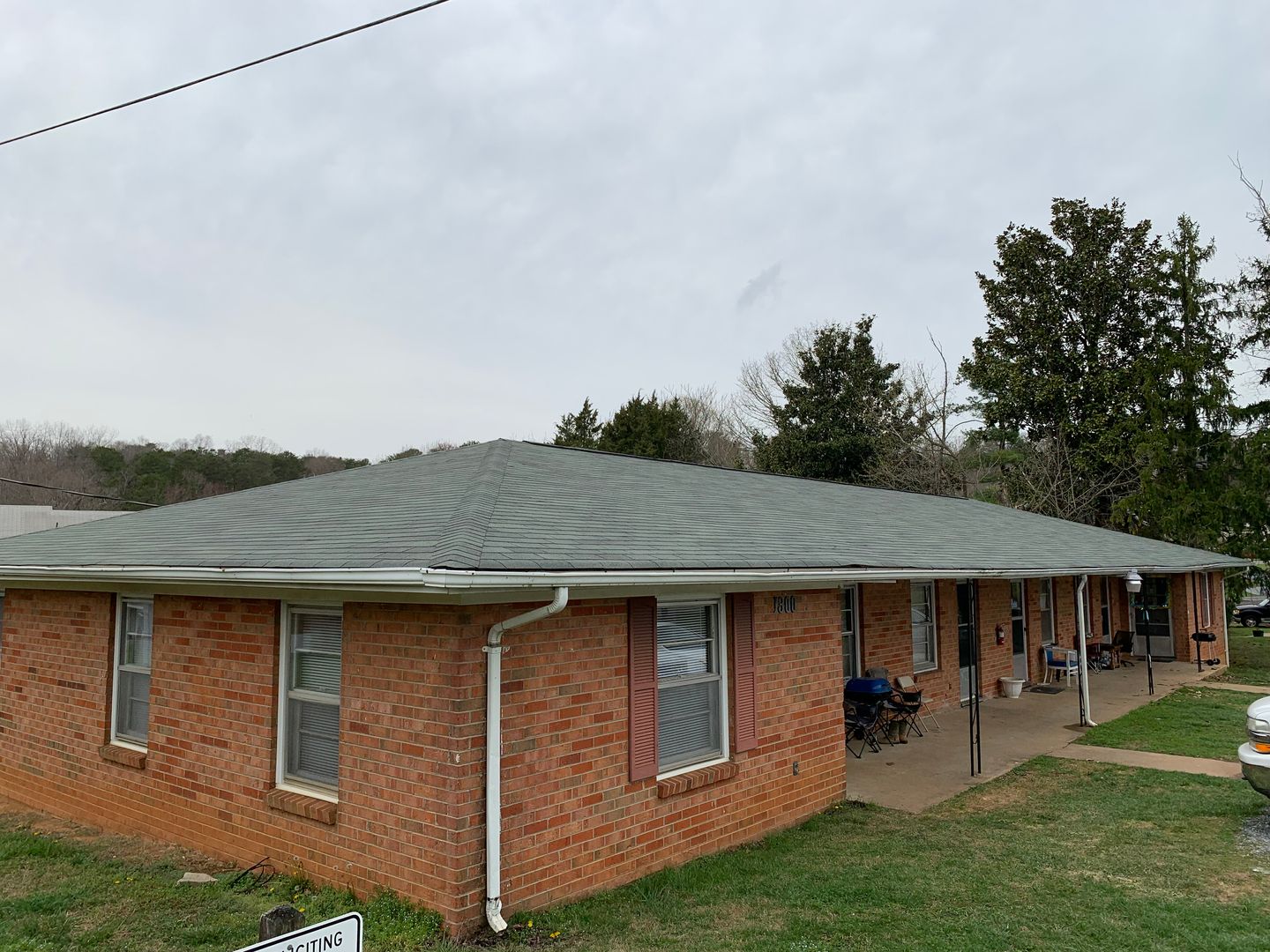 Altavista Apartment: 1300 Lola Avenue