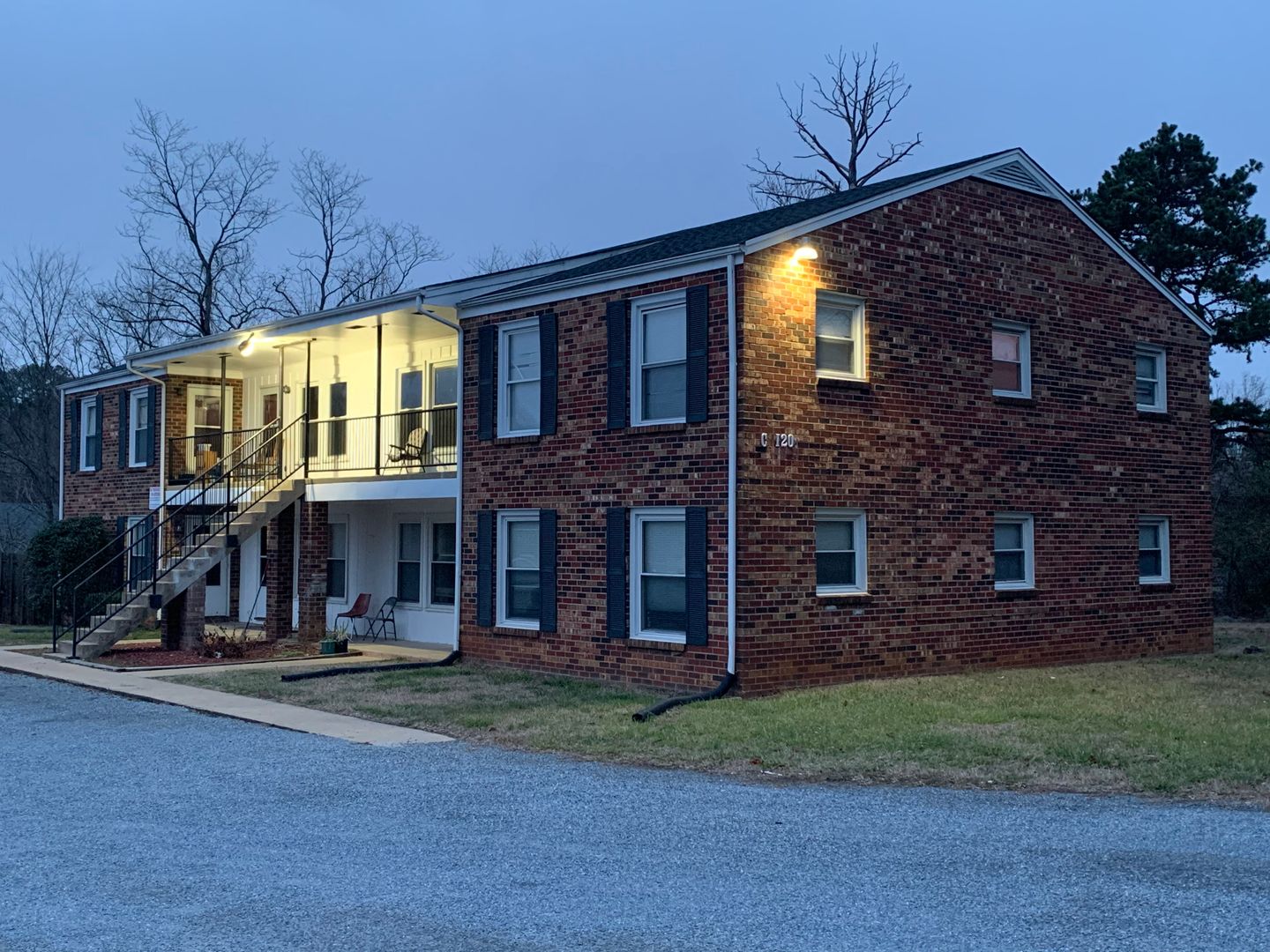 Altavista Apartment: 1200 Avondale Drive