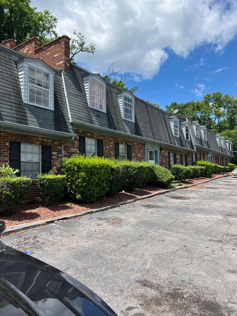 Danville Apartment: 425 Audubon Dr