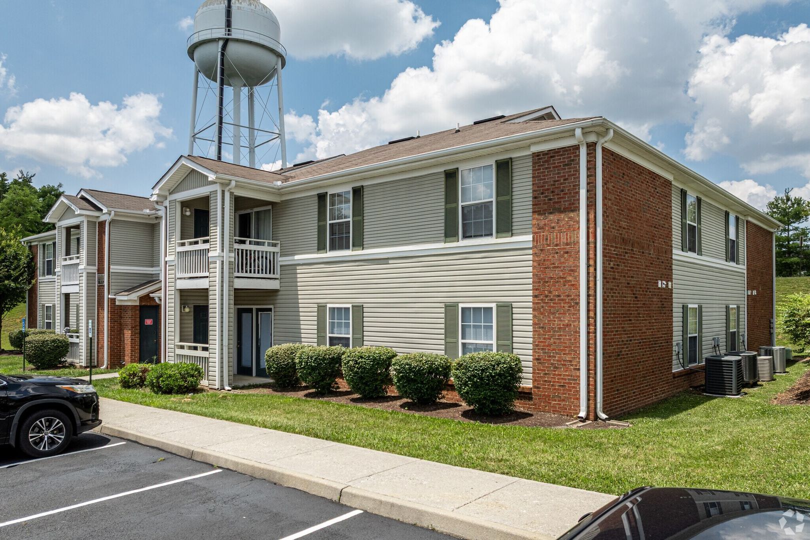 Radford Apartment: 100 Ridgewood Lane