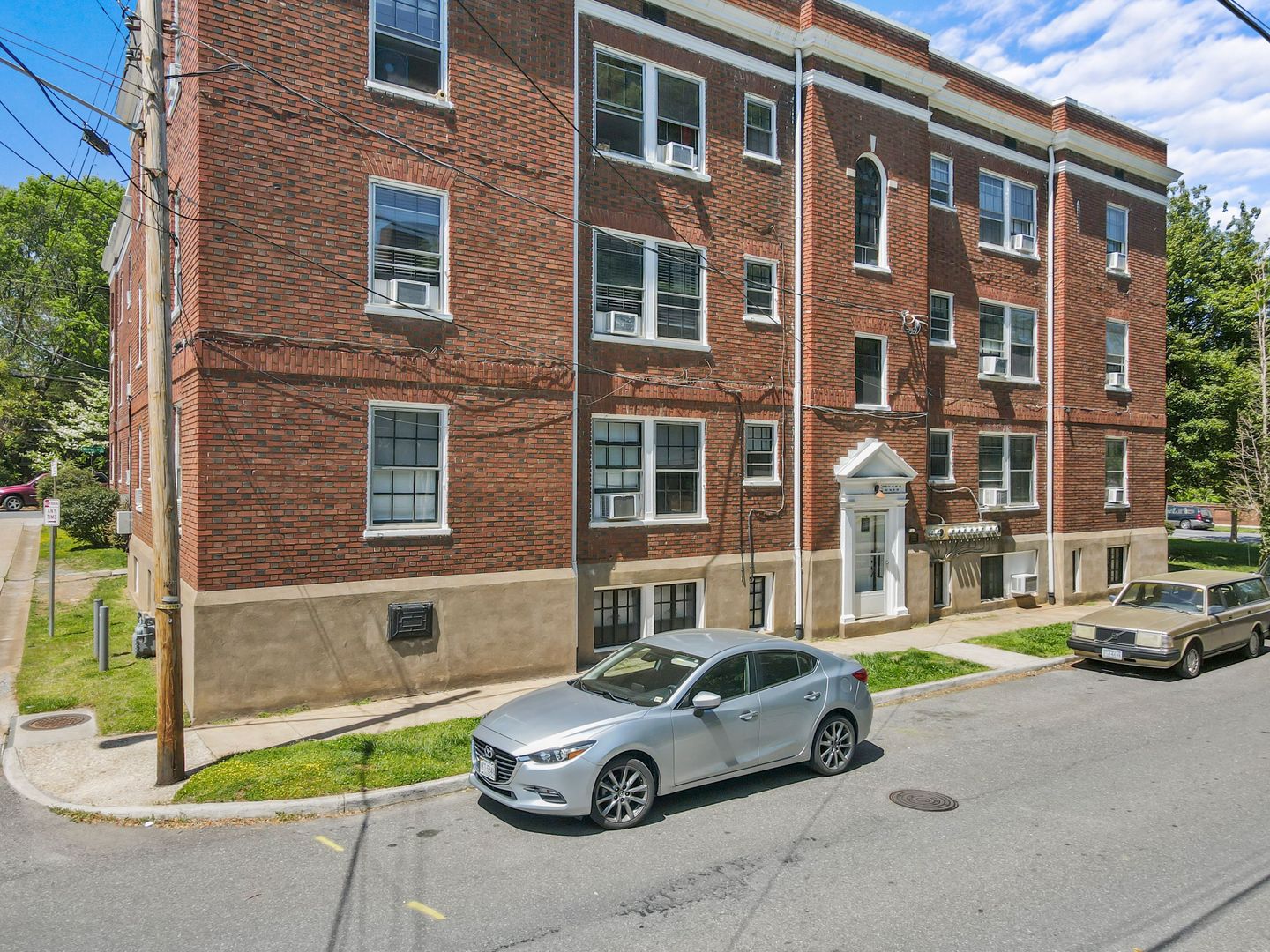 Lynchburg Apartment: 2665 Rivermont Avenue