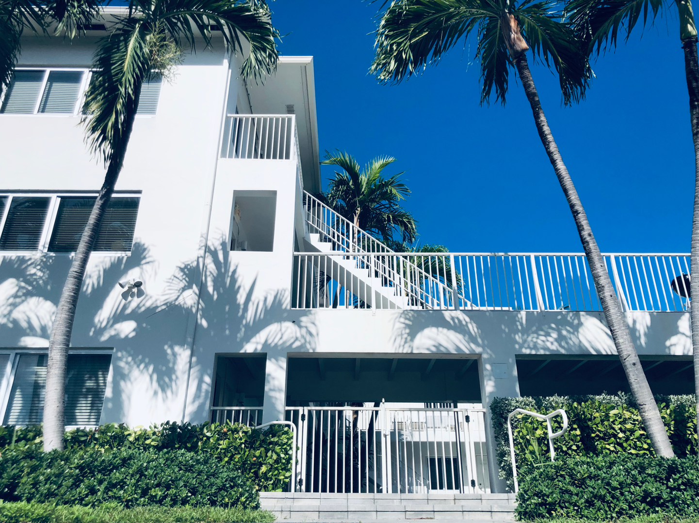 Ft. Lauderdale Apartment: 2901 Riomar St #206