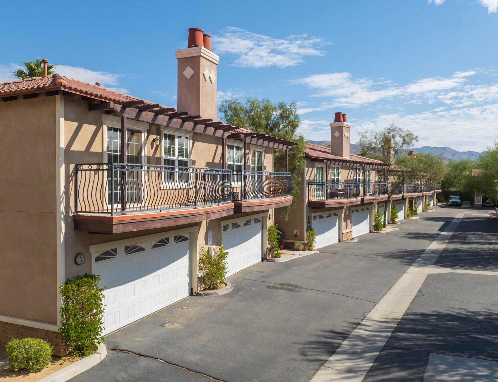 Willow Crest Townhome Apartments 10 of 11