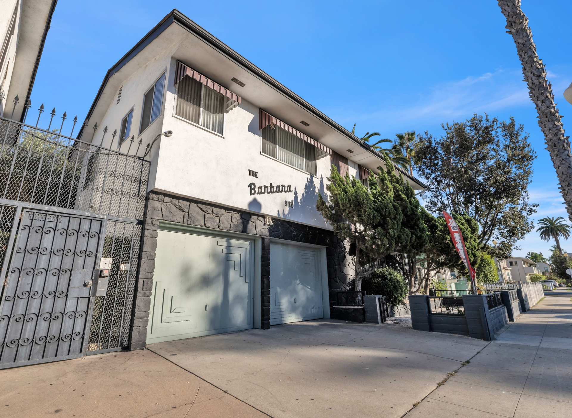 Long Beach Apartment: 912-922 Cedar Ave.