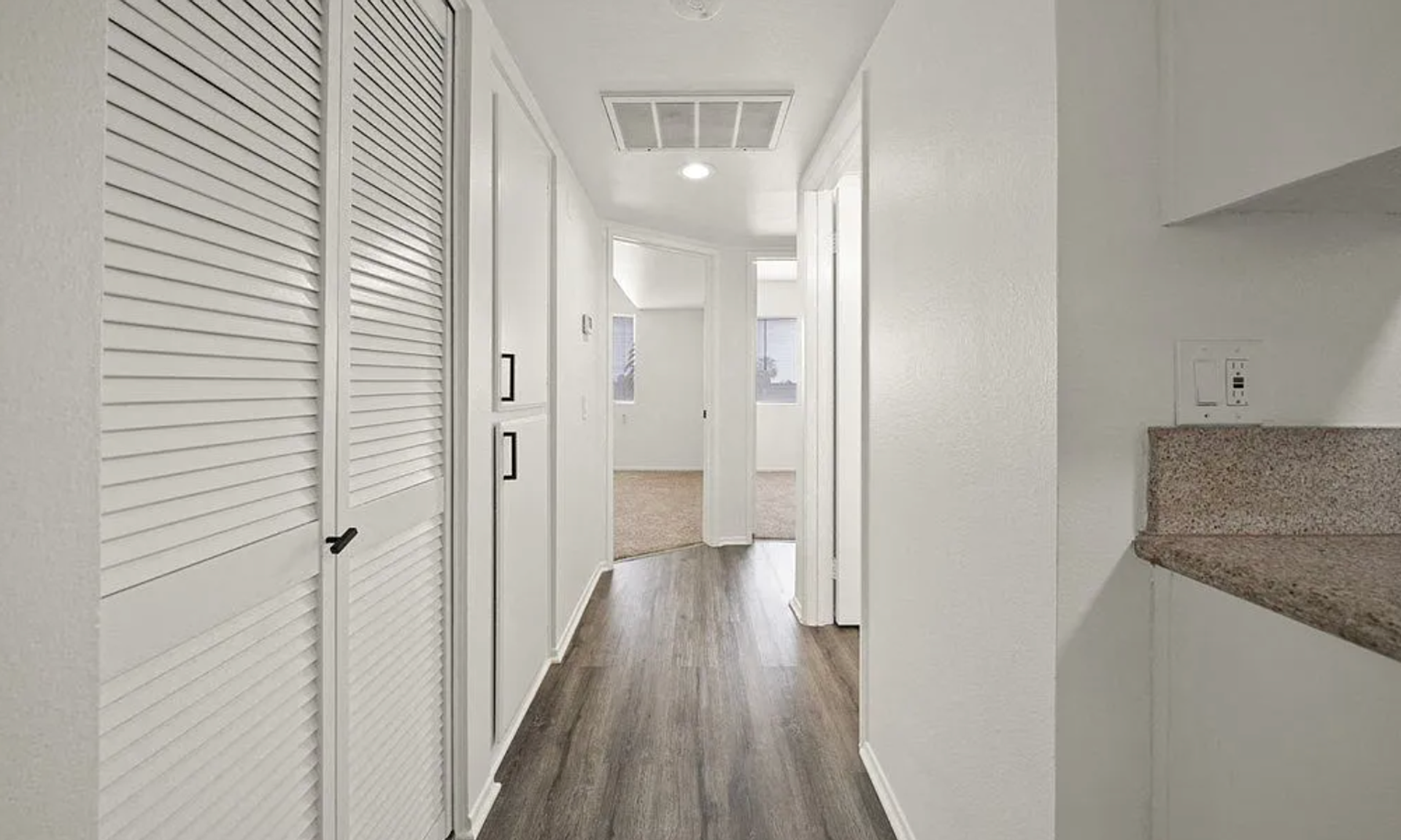Sand Piper Apartments 5 of 9