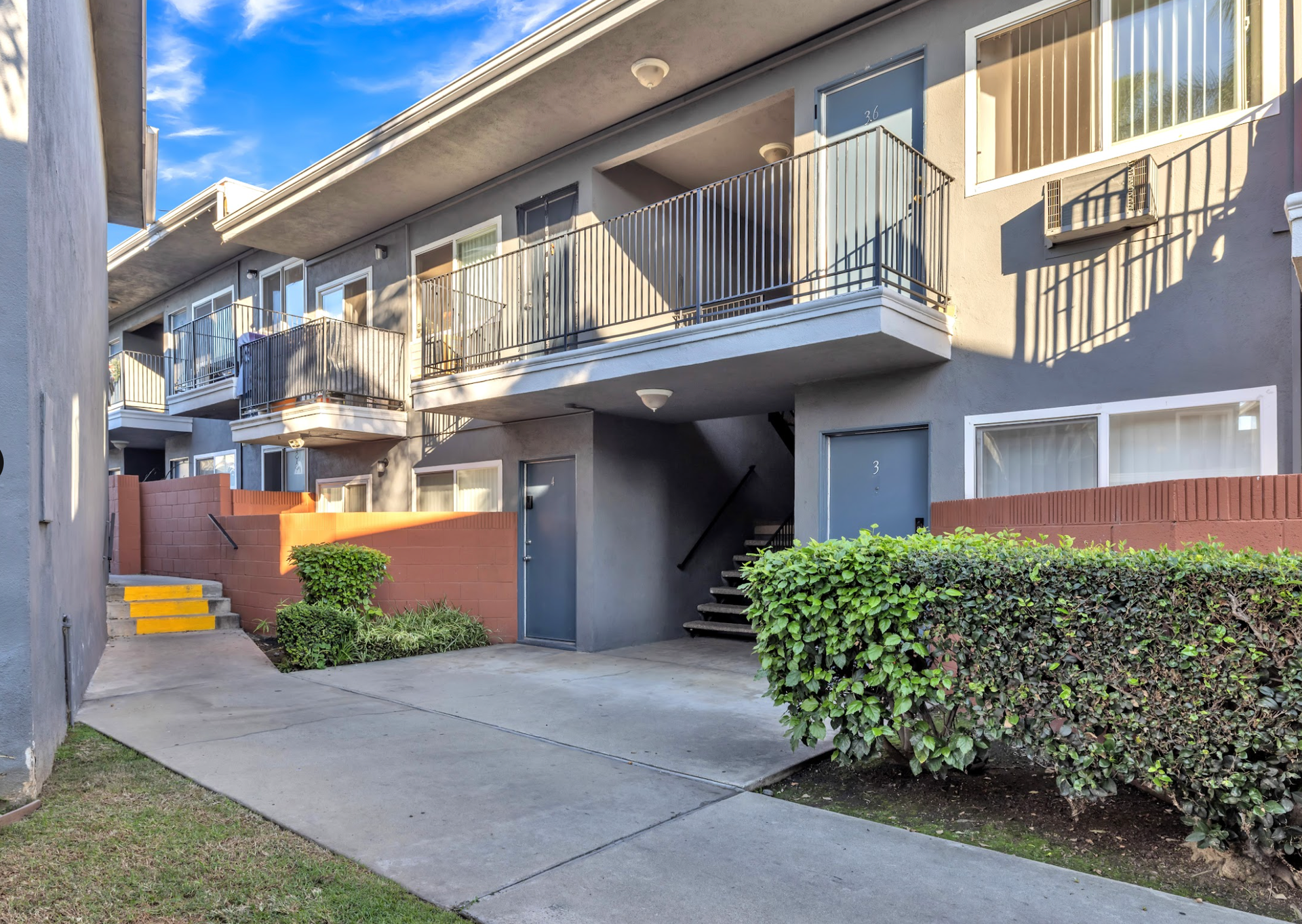 Sand Piper Apartments 2 of 9