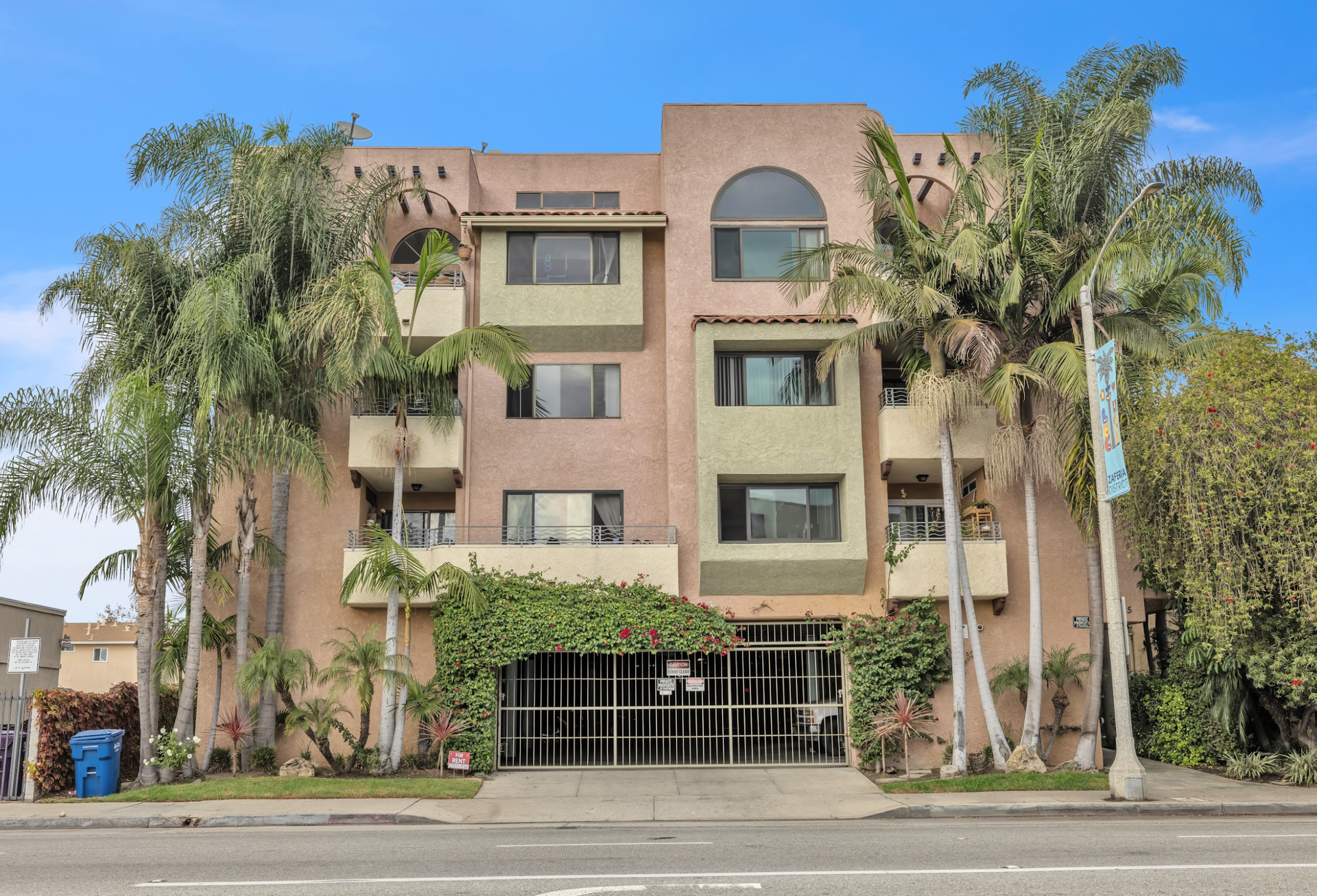 Long Beach Apartment: 4205 E. Anaheim St.