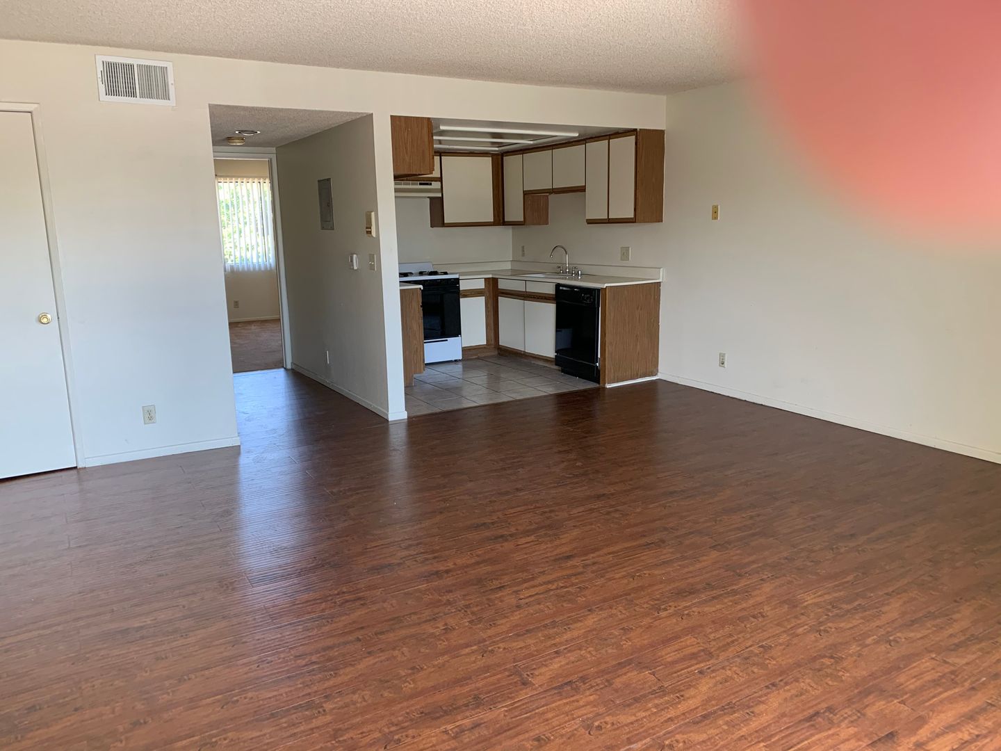 Burbank Apartment: 1117 S. Lake Street