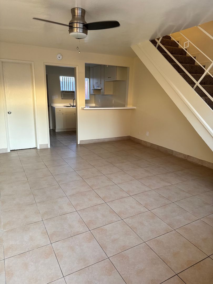 El Monte Apartment: 11446-11452 Basye Street