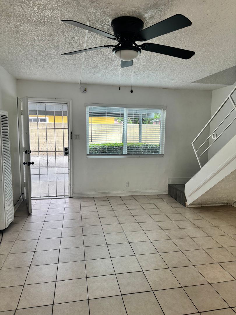 El Monte Apartment: 11446-11452 Basye Street