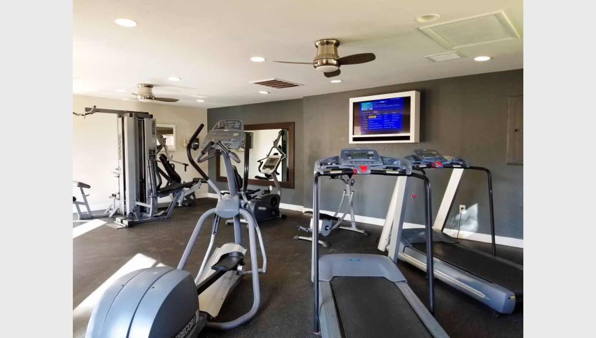 Mesa Apartment: 2940 E Broadway Road