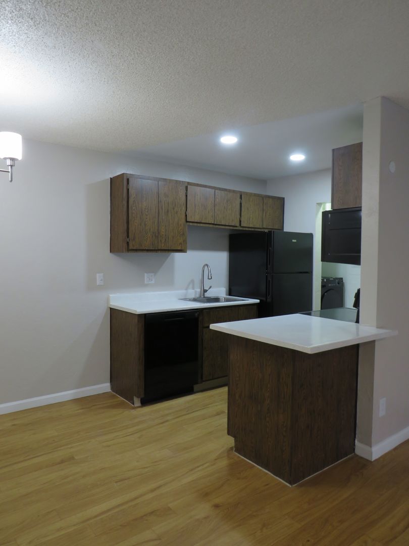 Tucson Apartment: 201 N. Wilmot Road
