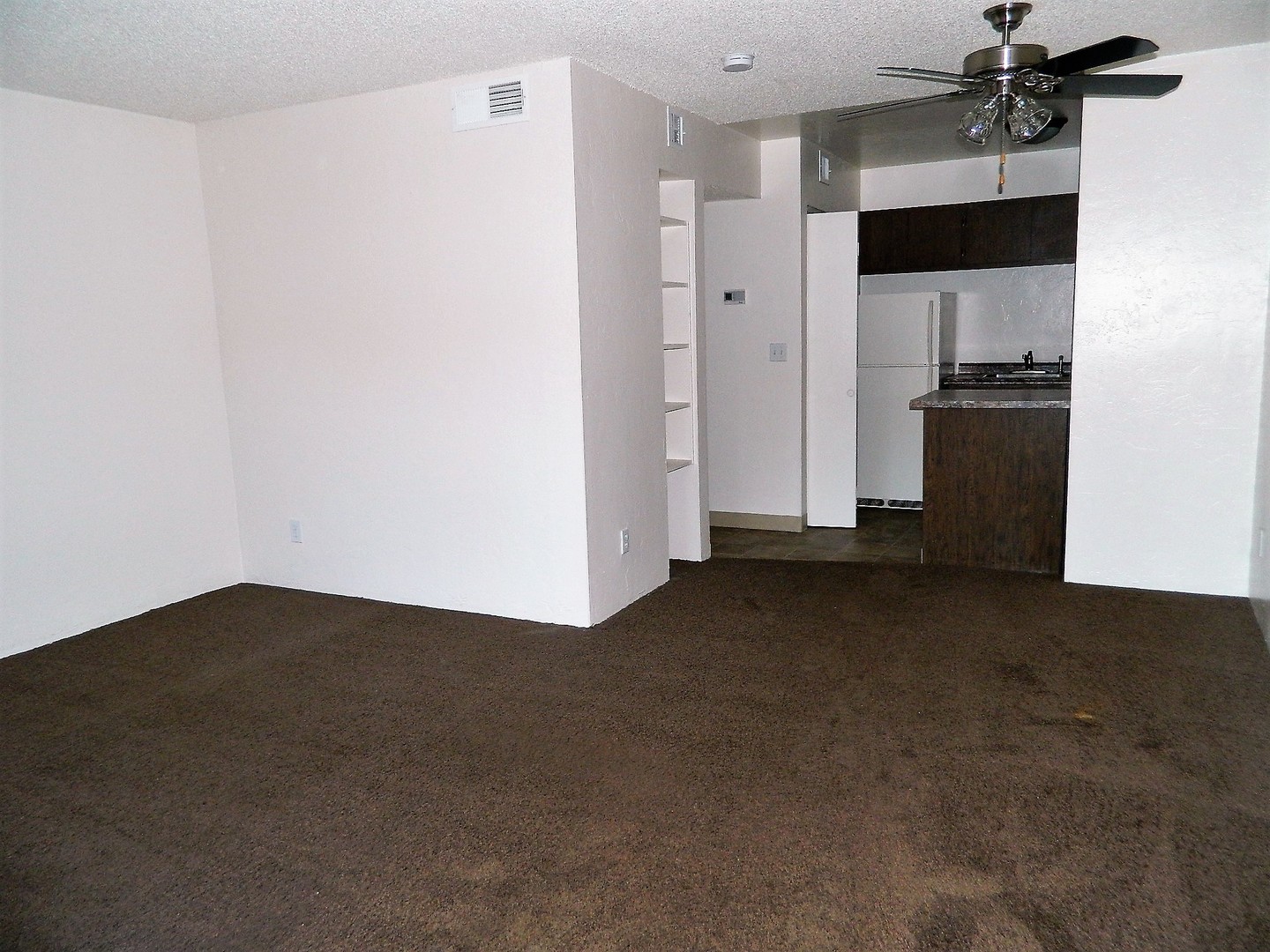 Tucson Apartment: 201 N. Wilmot Road