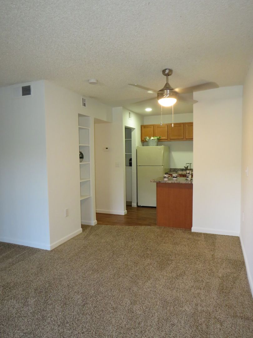 Tucson Apartment: 201 N. Wilmot Road
