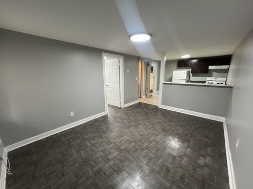 1-Bed/1-Bath Coach House Apartment in Pilsen – photo 1