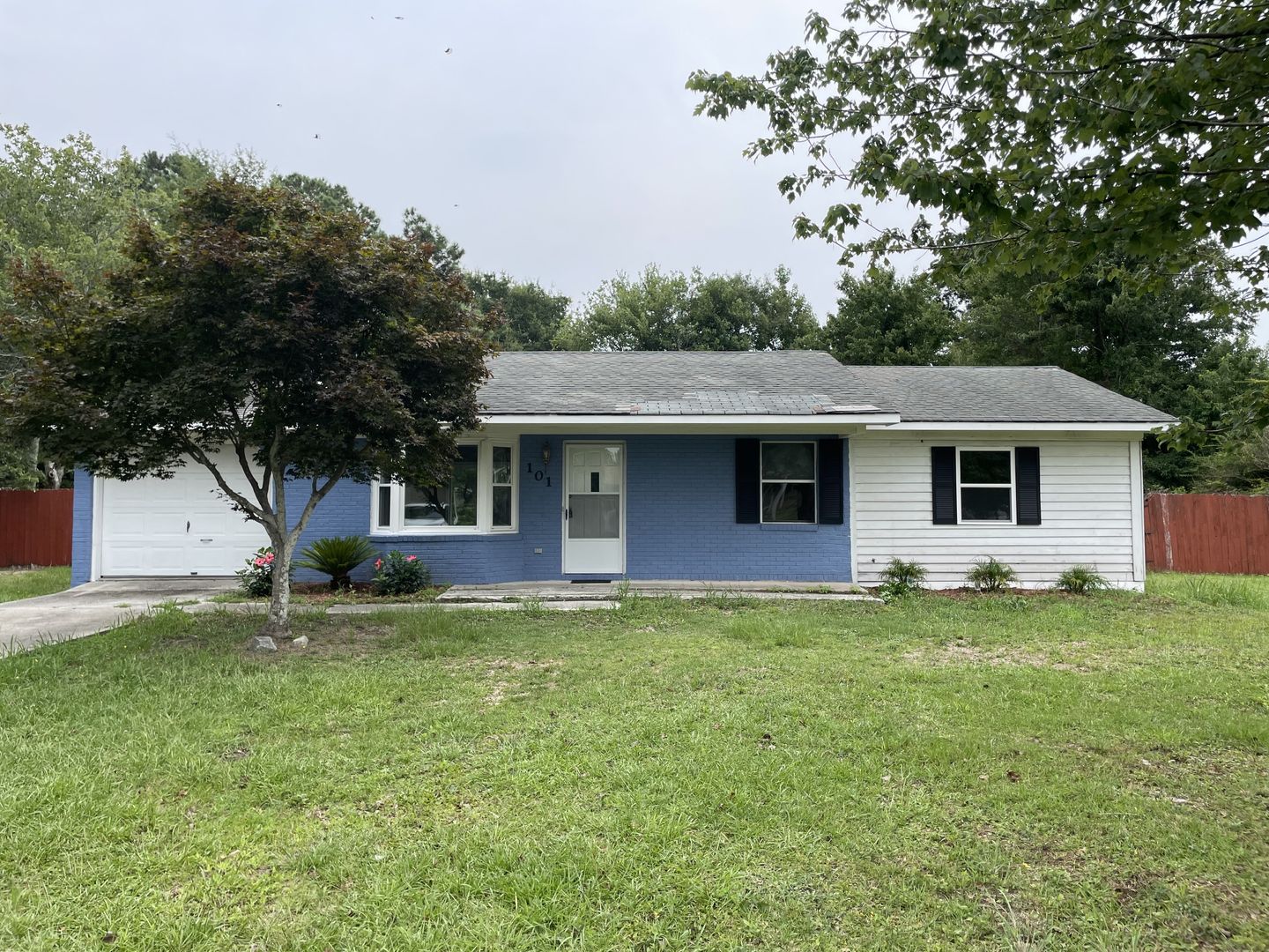 Newport House: 101 Palmetta Dr.
