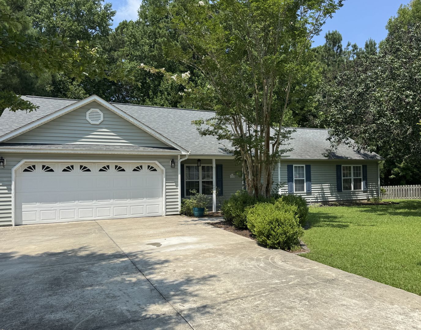 Havelock House: 105 Farina Dr
