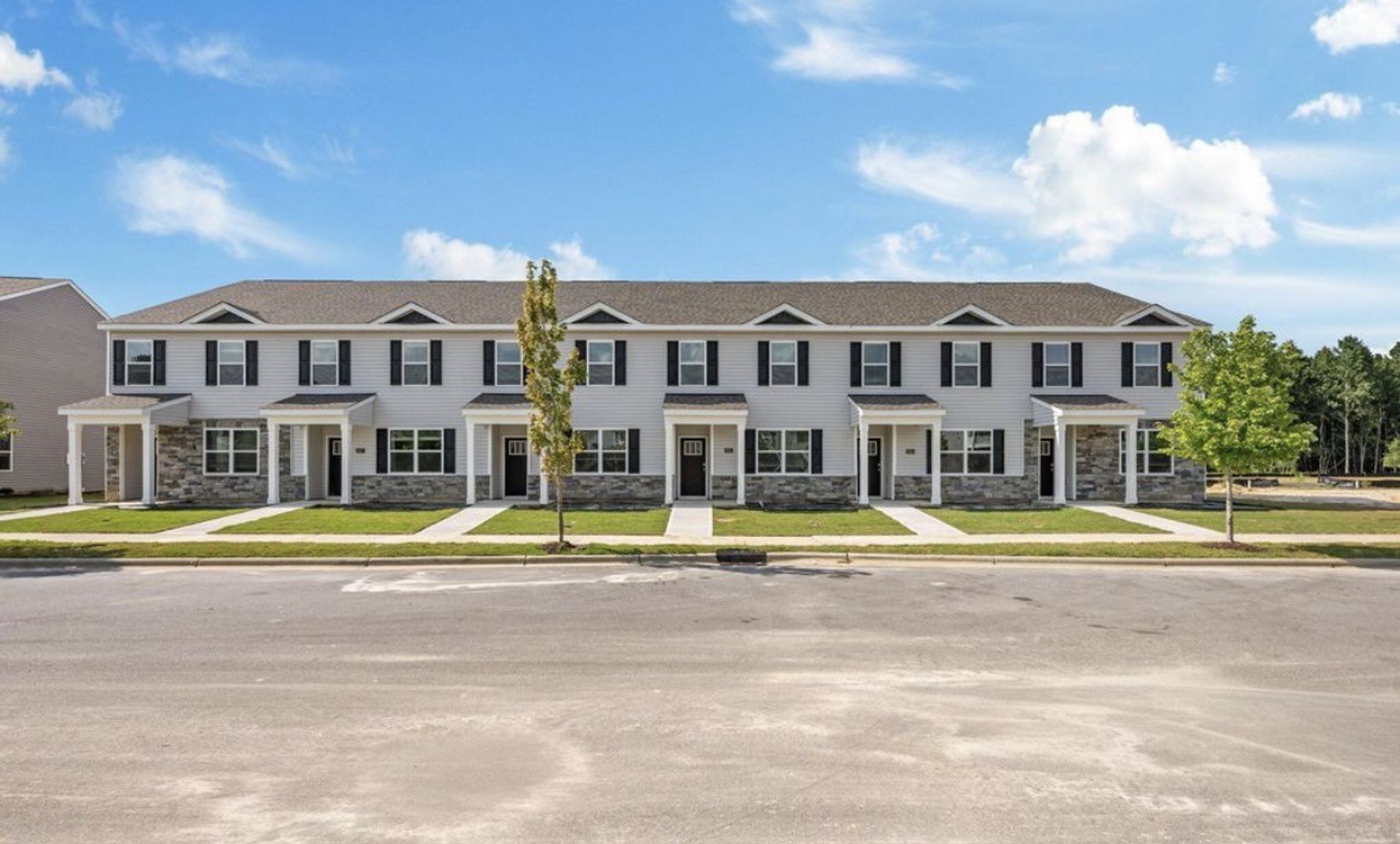 New Bern, House: 2043 Clock Rd