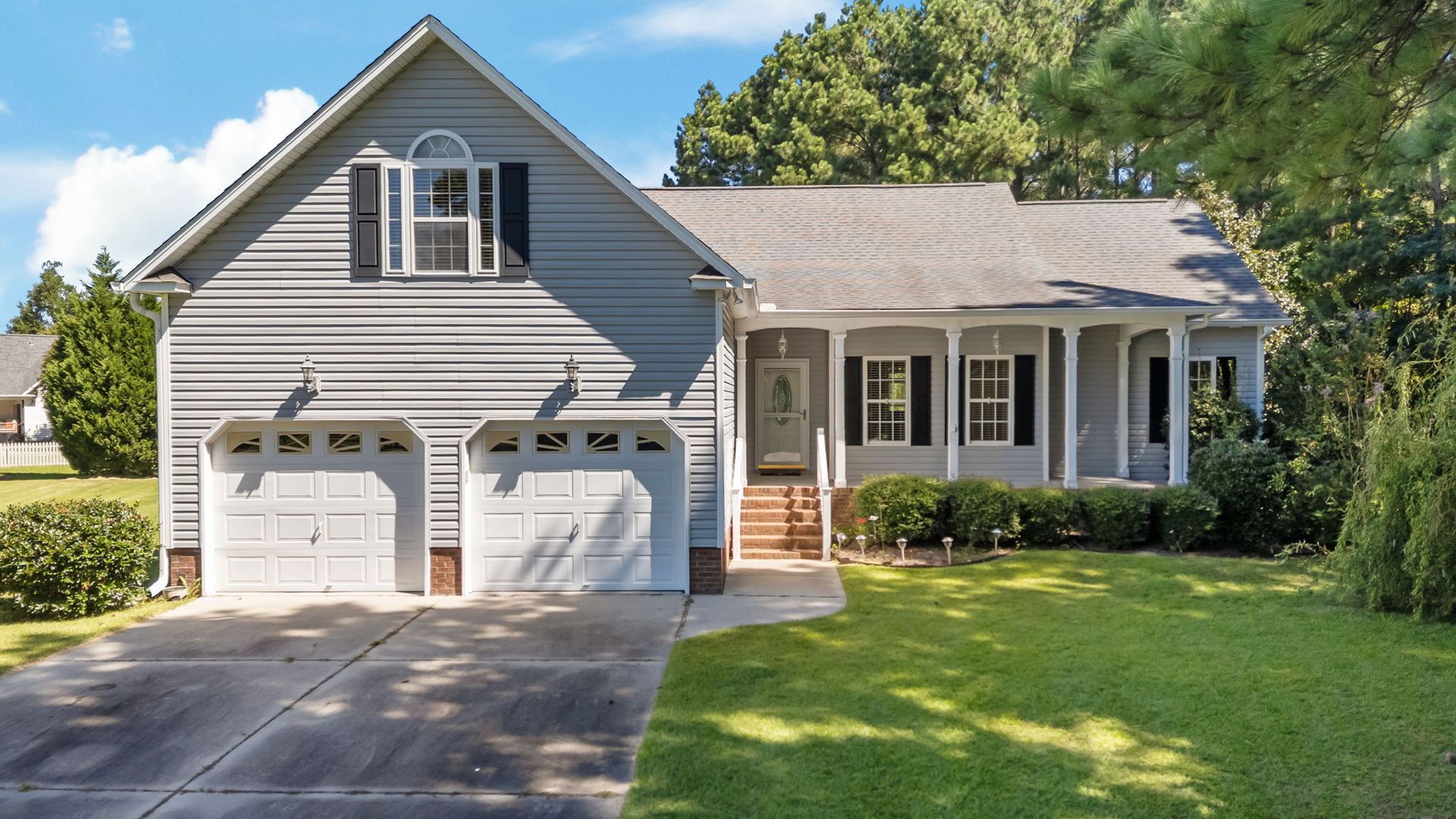 New Bern House: 105 Serenity Ct