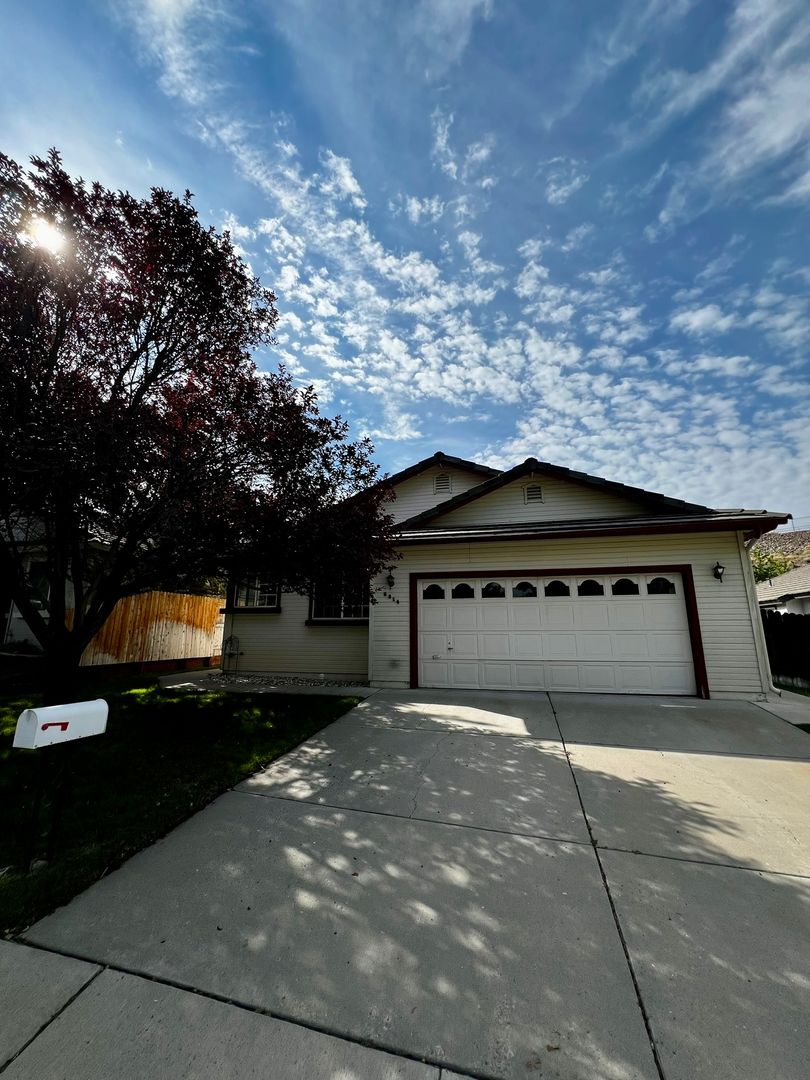 Sparks House: 5214 Palo Alto Circle