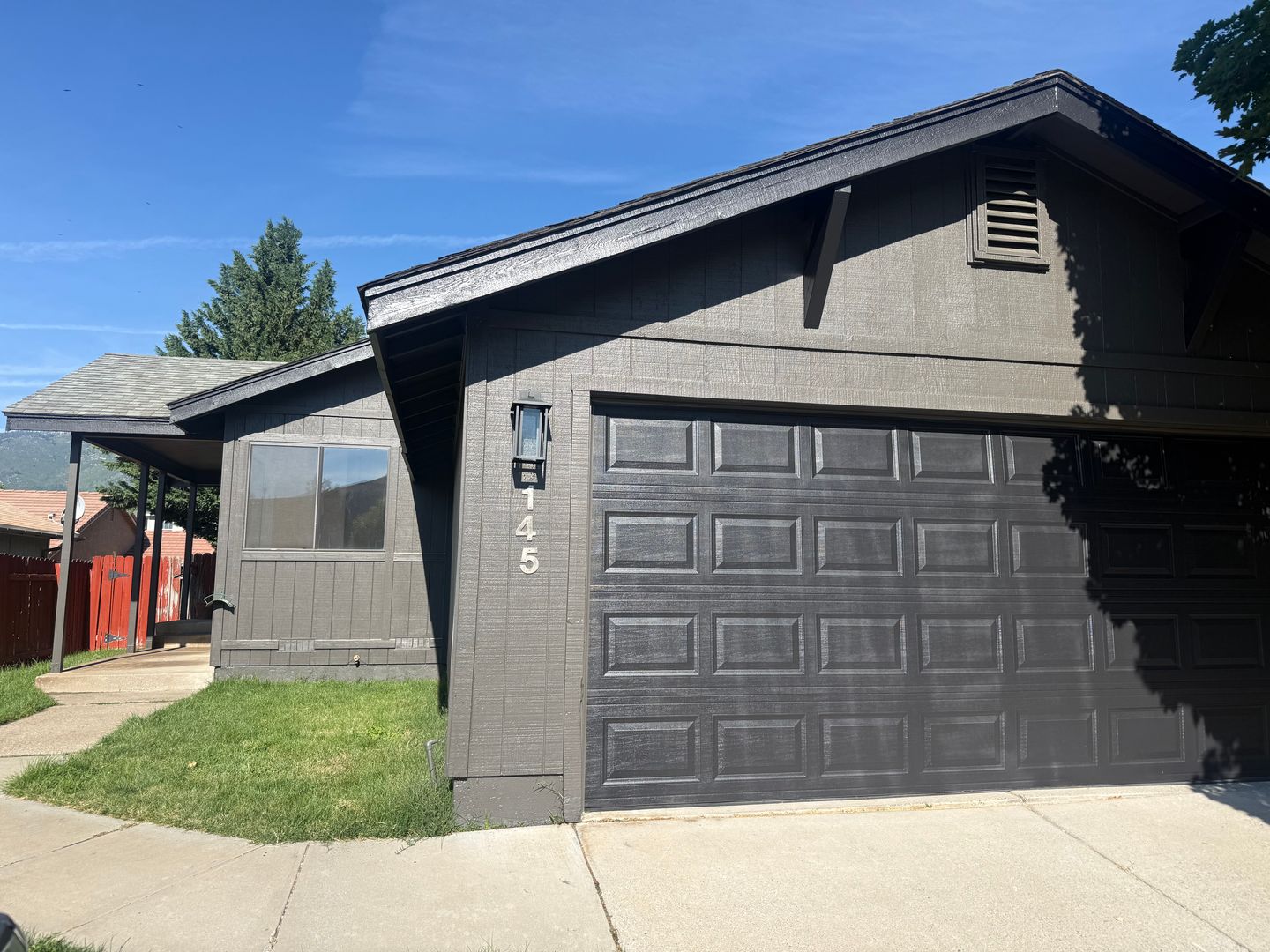 Verdi House: 145 Summerset Drive