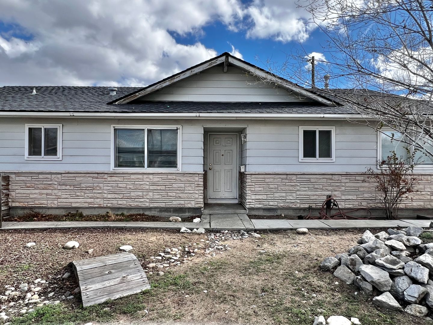 Sparks House: 1875 Greenbrae Drive