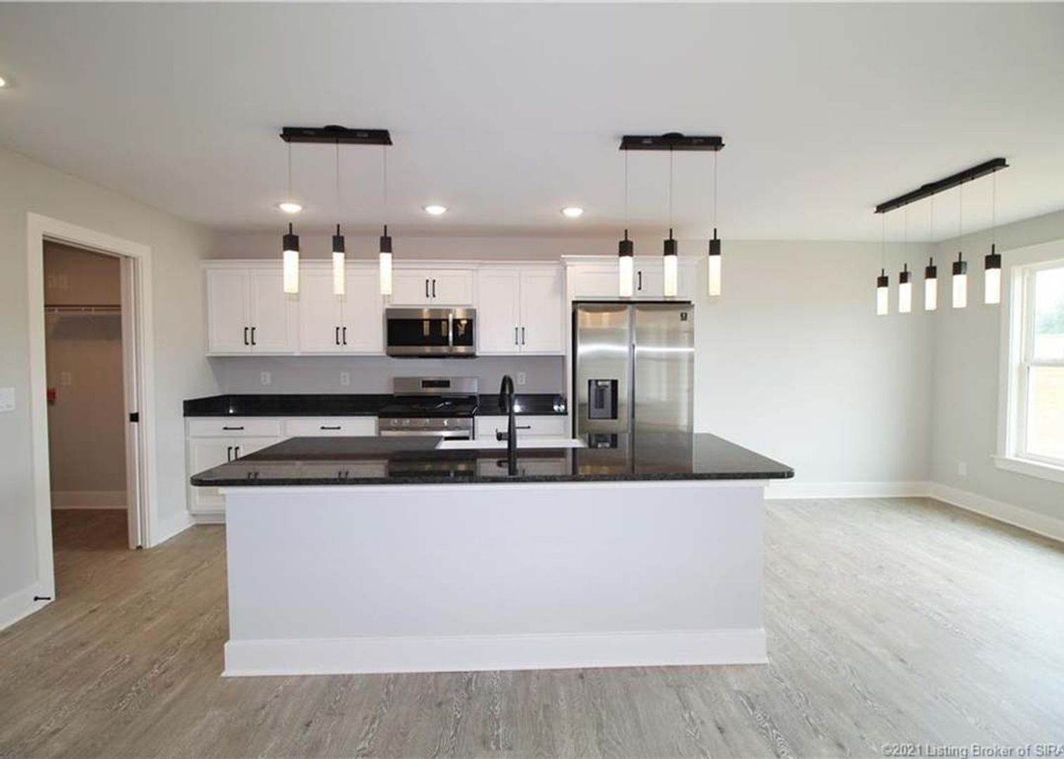 Sellersburg House: 4448 Venice Way