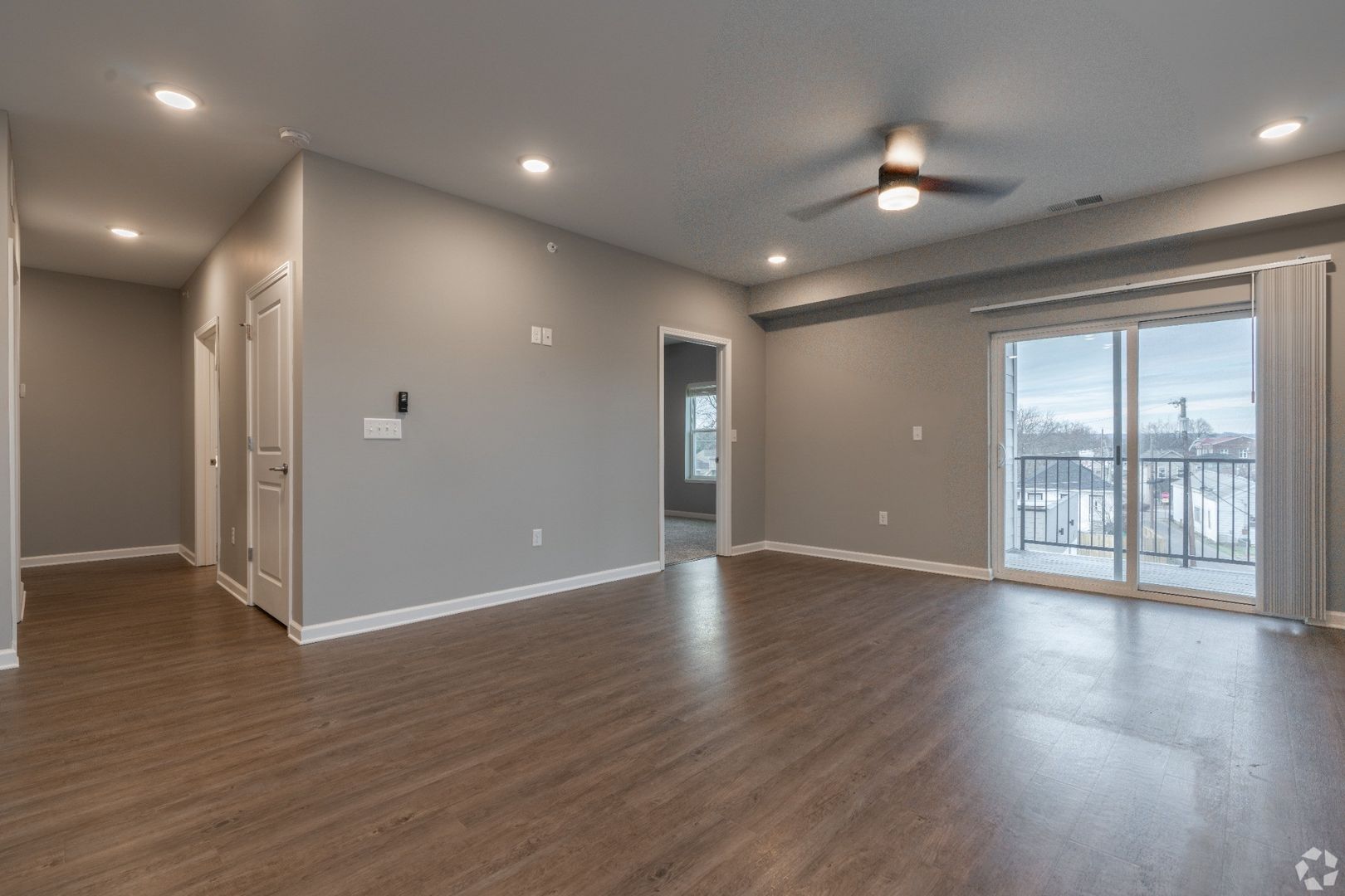 New Albany Apartment: 1601 E. Main St