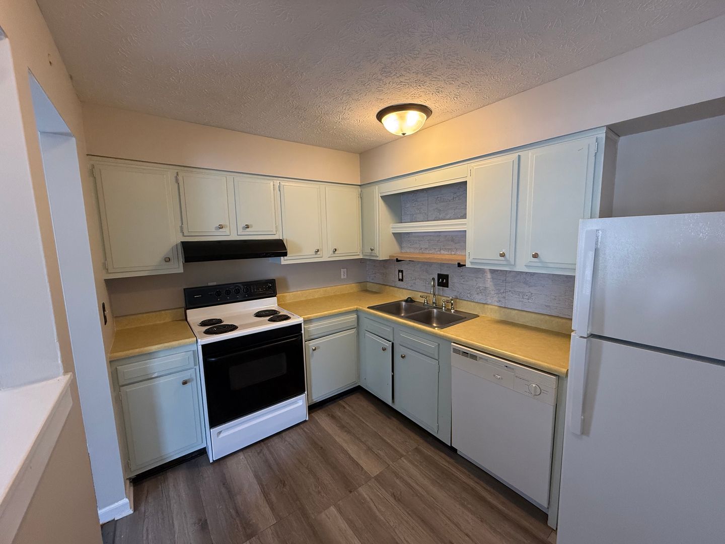 New Albany Apartment: 1316 Roosevelt Ave.