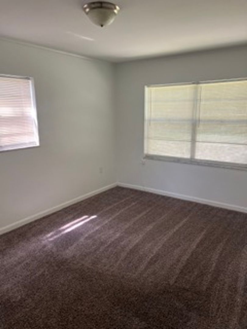 Clarksville Apartment: 1107 Silverton Ct.