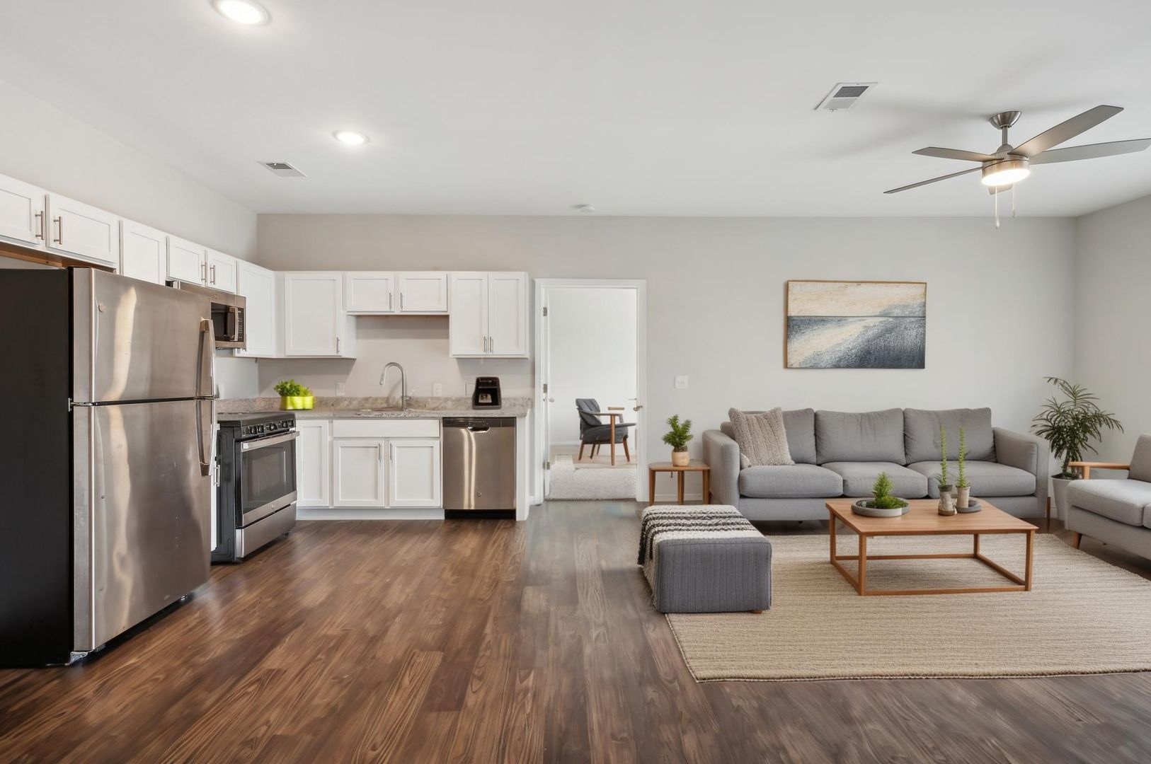 New Albany Apartment: 2239 Charlestown Rd.