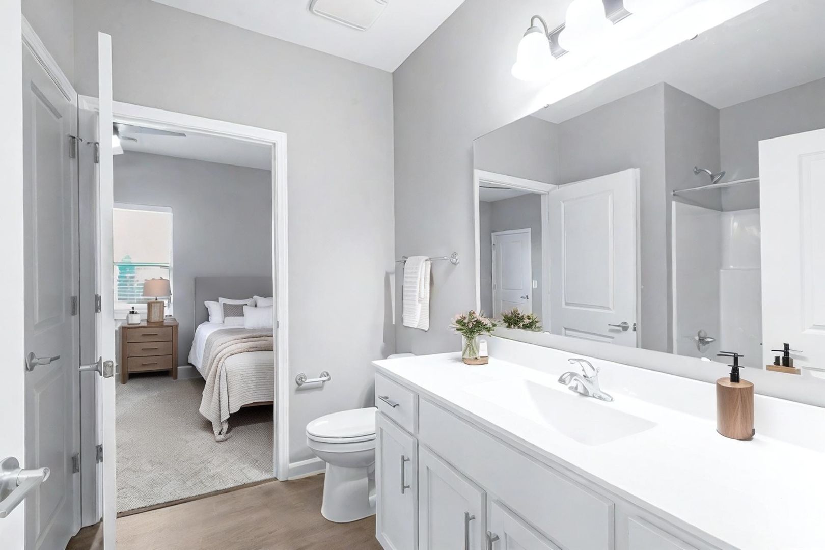 New Albany Apartment: 1601 E. Main St