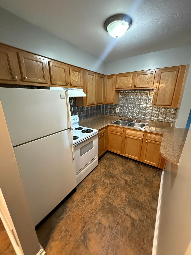 Louisville Apartment: 1606 Lucia Ave.