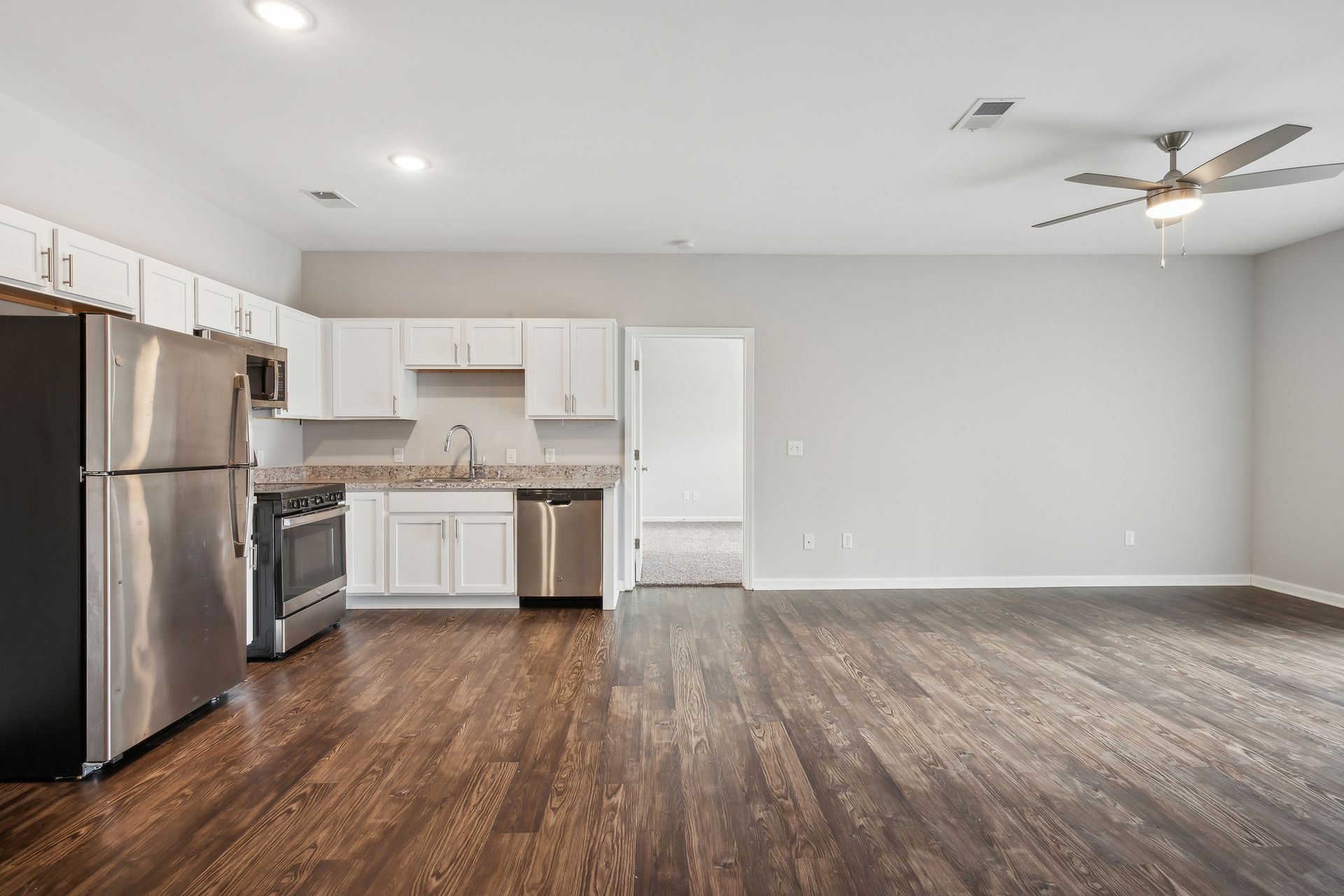 New Albany Apartment: 2239 Charlestown Rd