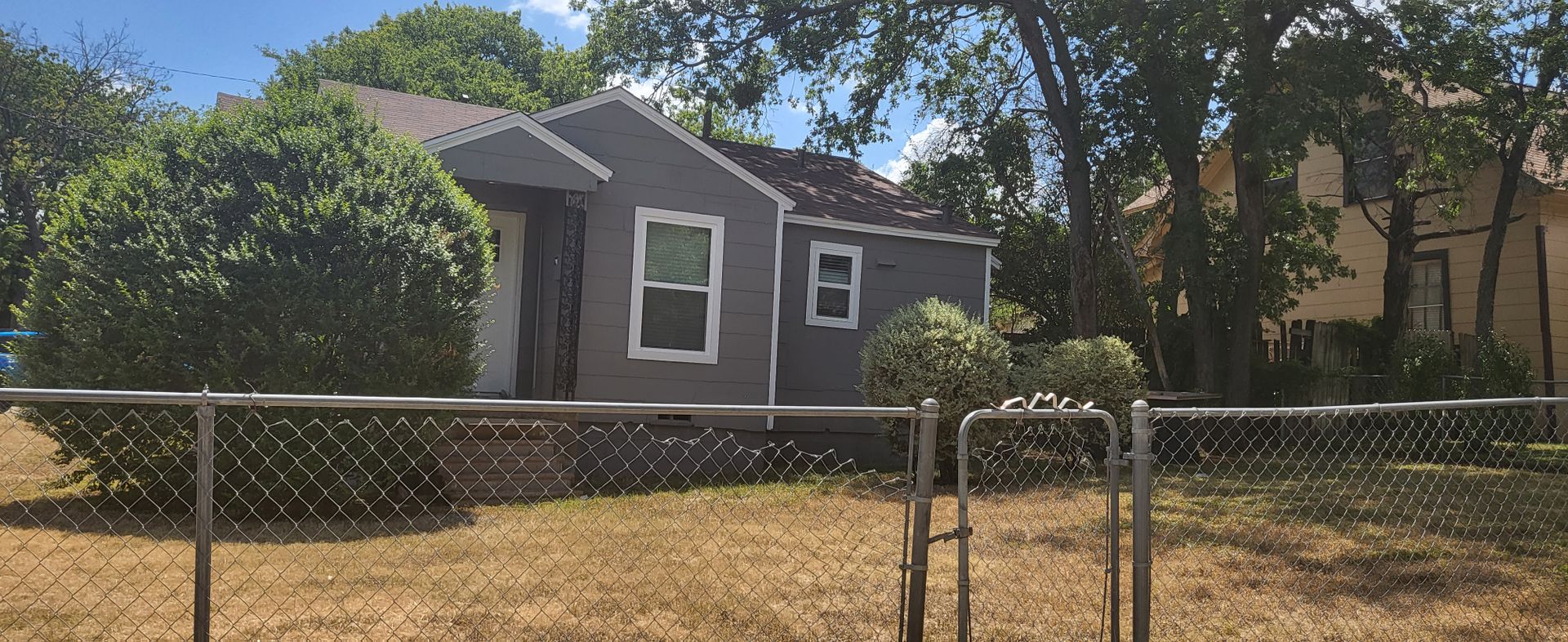 Fort Worth House: 501 A Parkdale Ave