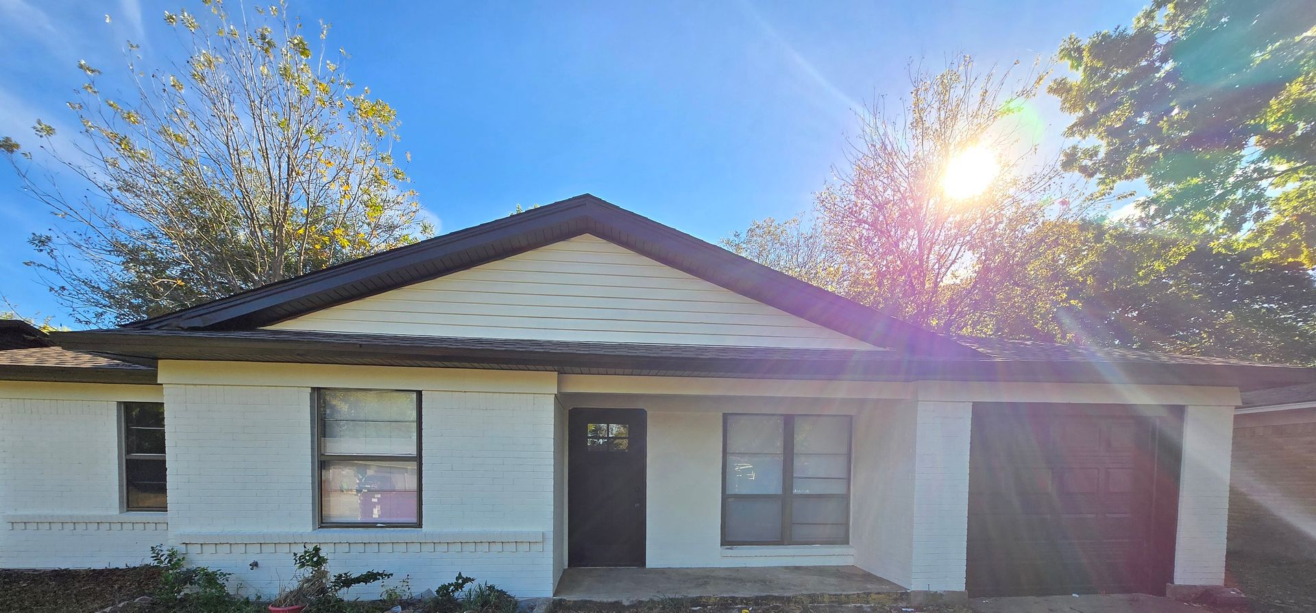 Sherman House: 1706 W Hunt St