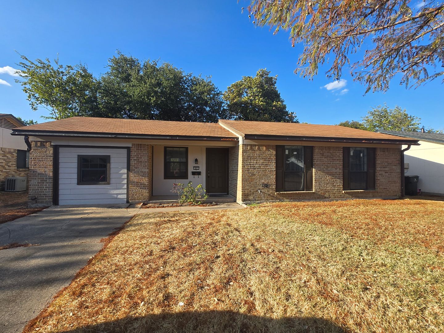 Garland House: 1801 Archery Ln