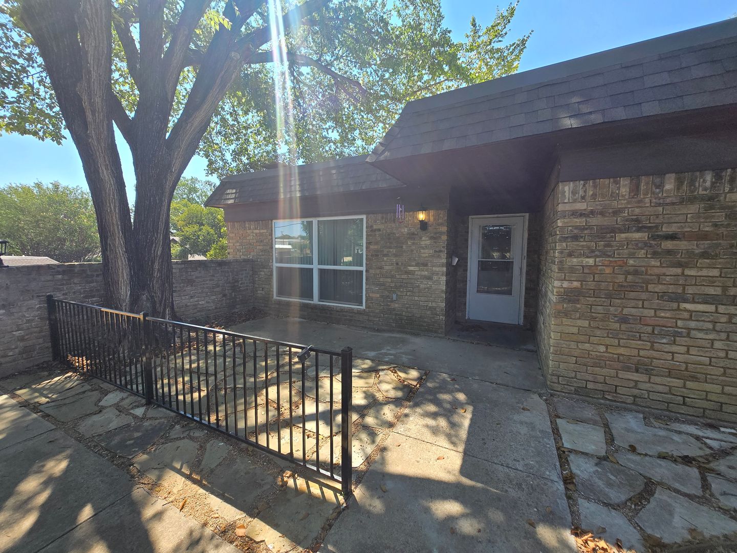 Richland Hills House: 3221 Dreeben Dr Unit 101