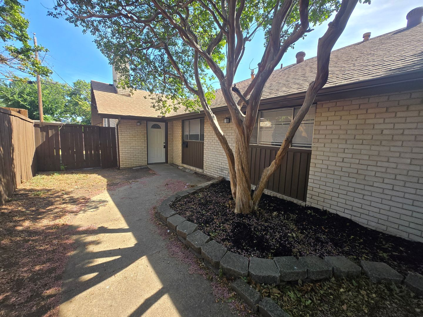 Dallas House: 13439 Blossomheath Lane