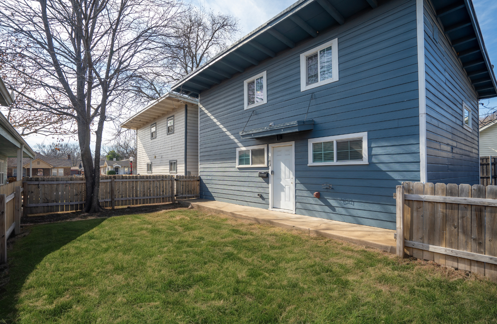 Fort Worth Apartment: 2204-2212 W Rosedale St S