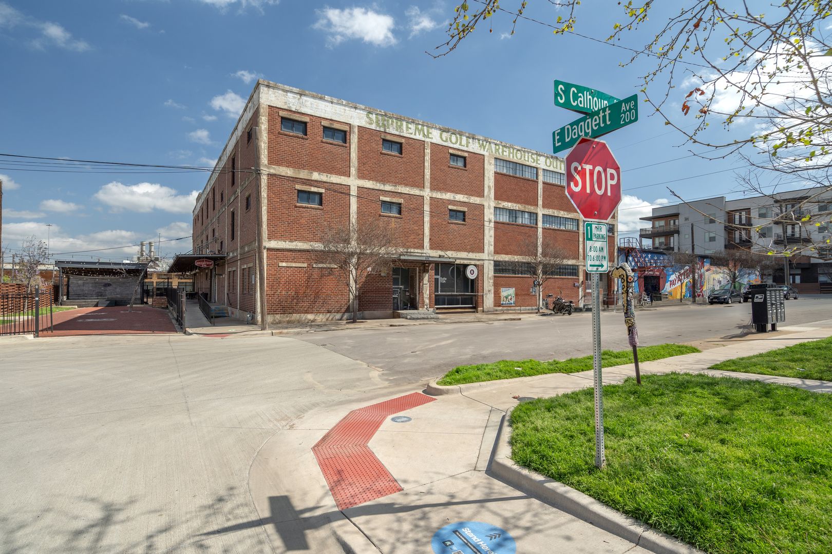 Fort Worth Apartment: 201 South Calhoun Street