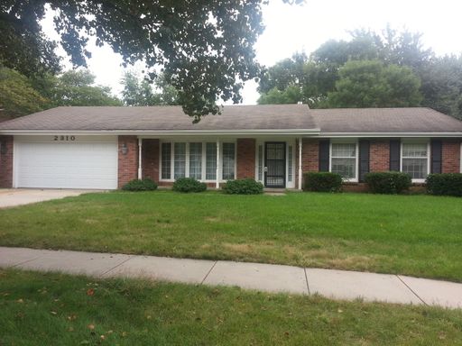 2310 Devonshire Drive, Lincoln, NE 68506