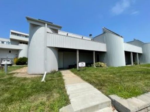 661 W Lakeshore Drive – photo 1