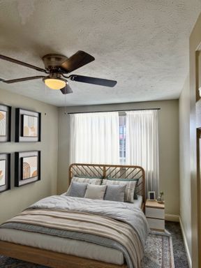 Listing photo thumbnail