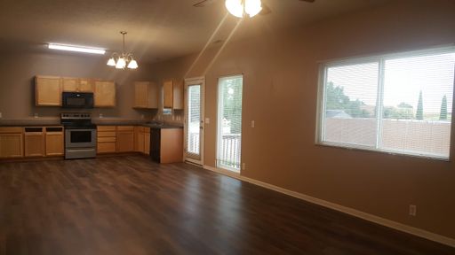 Listing photo thumbnail