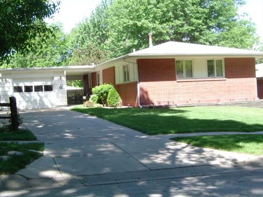 1111 Carlos Dr, Lincoln, NE 68505