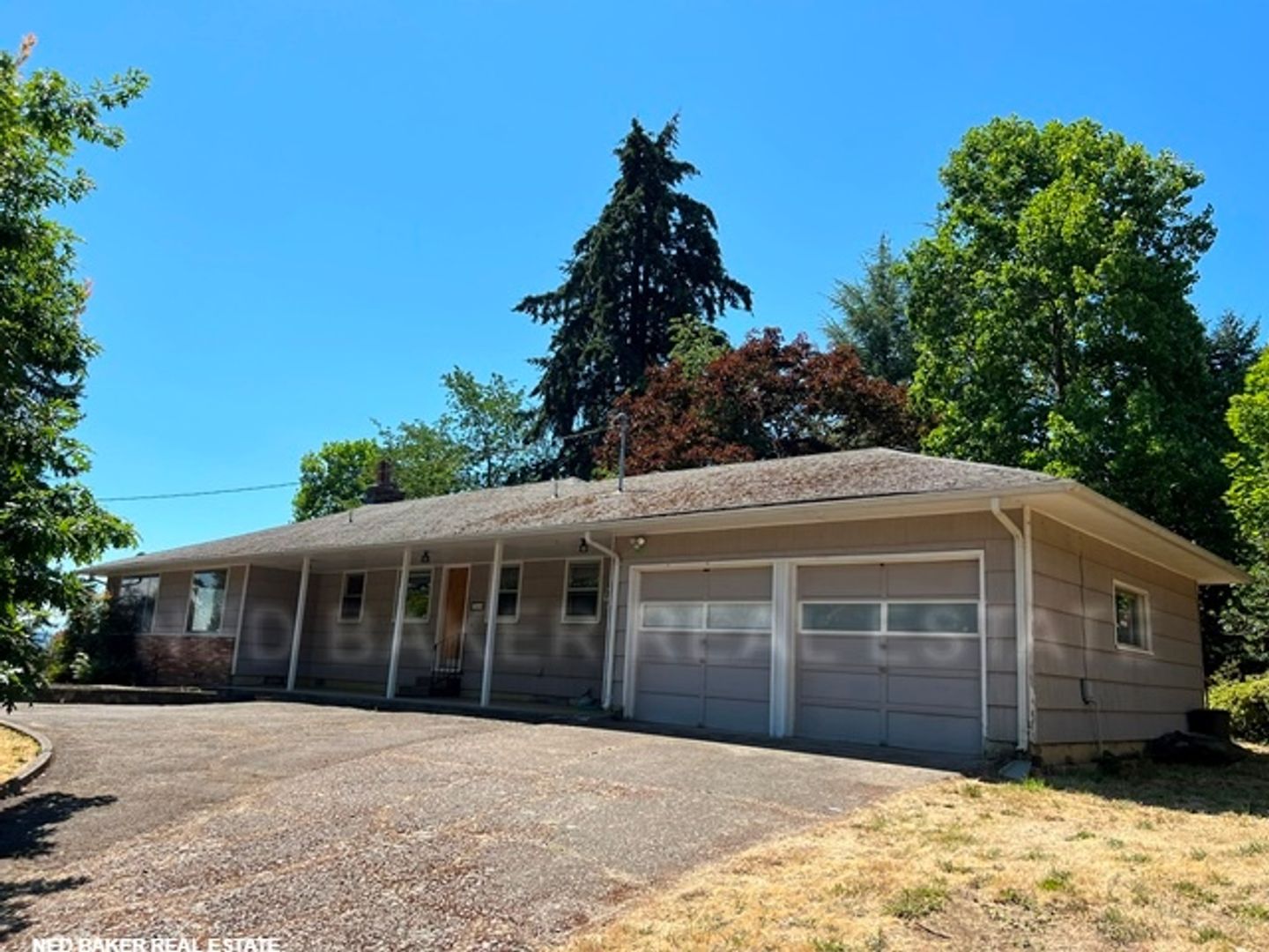 Salem House: 720 Orchard Heights Rd NW