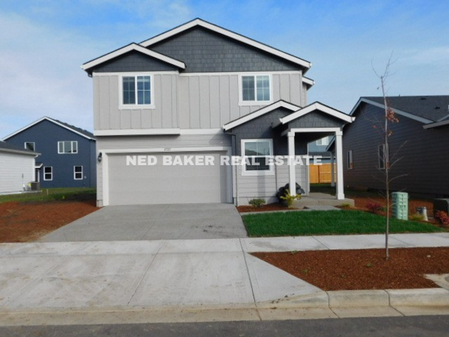 Salem House: 4737 Navigation Ave NE